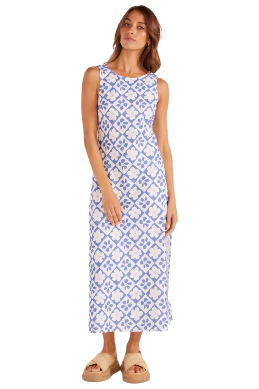 Stylish Savings Vivi Midi Dress In Blue/white Floral