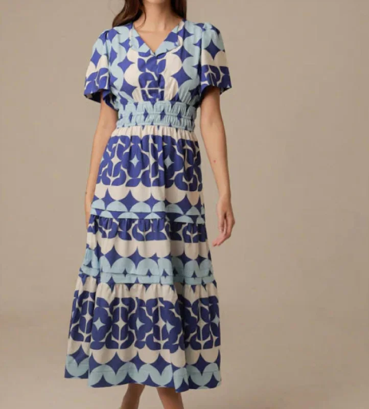 Fashionista Favorites Midi Dress In Blue