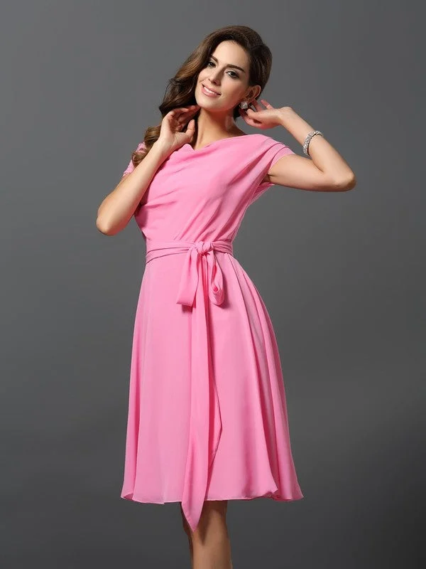 Wardrobe Refresh A-Line/Princess Scoop Sash/Ribbon/Belt Short Sleeves Short Chiffon Bridesmaid Dresses