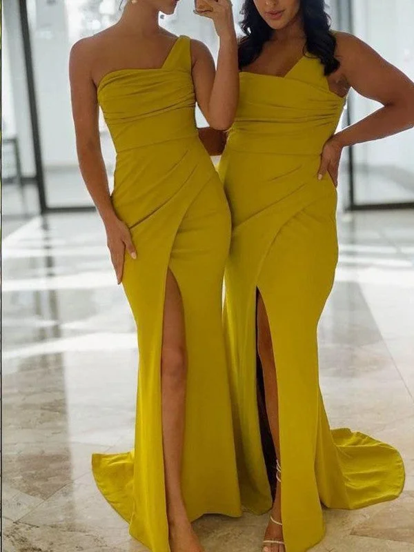 Buy More, Save More Tight shoulder length  crepe backless bridesmaid dress