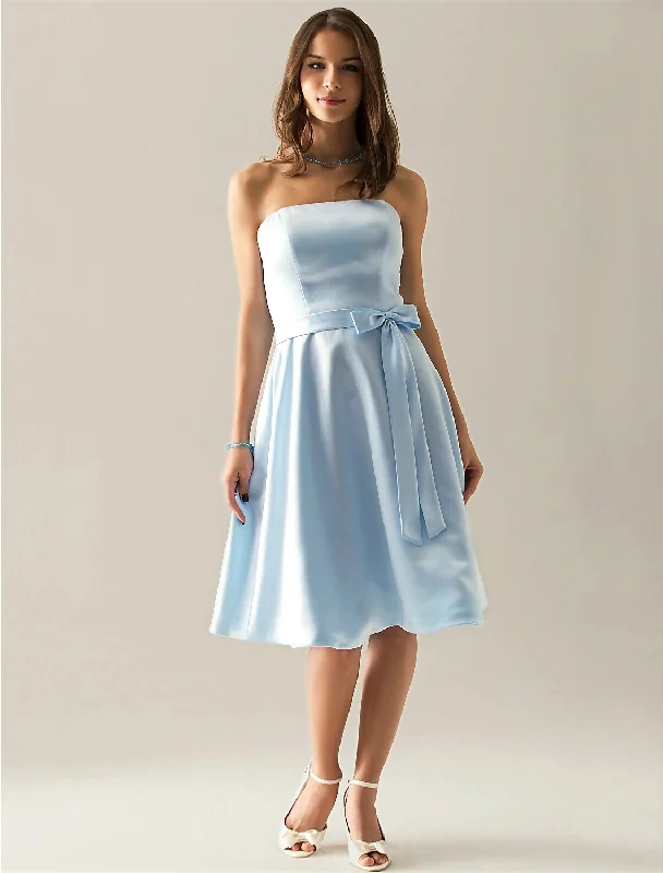 Elegant Style A-Line Bridesmaid Dress Strapless Sleeveless Elegant Knee Length Satin Sash Ribbon Bow