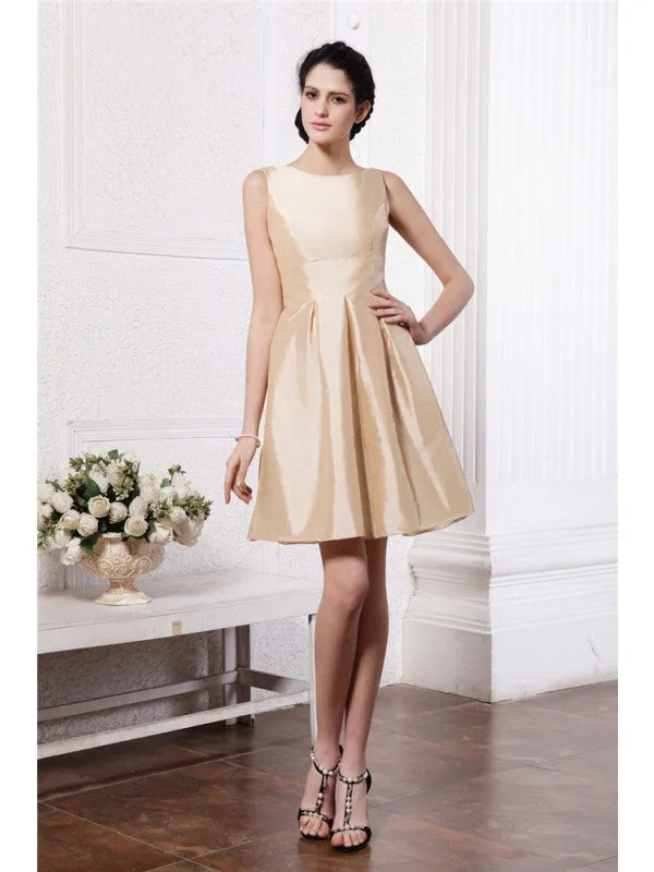 Clearance Event A-Line/Princess Scoop Sleeveless Pleats Short Taffeta Bridesmaid Dresses